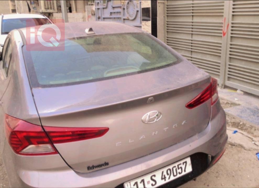 هیوندای ئەلەنترا